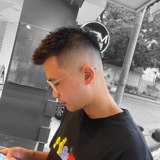 男士飛機頭、男生中長髮、男生Undercut