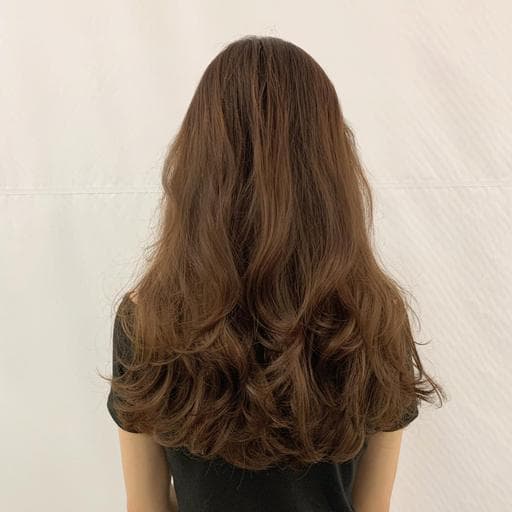 長瀏海、女生染燙、質感溫塑