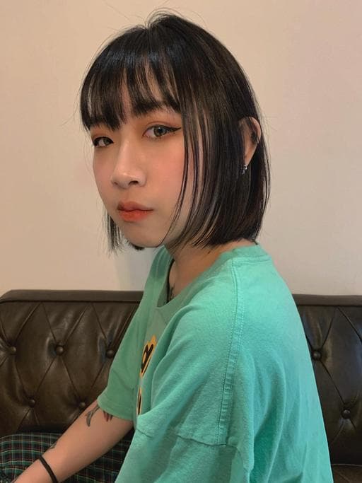 女生中長髮、短瀏海、細軟髮