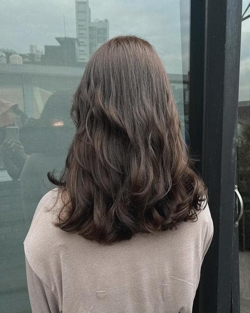 女生中長髮、女生染燙、浪漫大卷