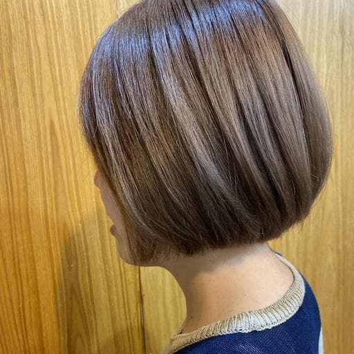 女生短髮、楓糖斑比色