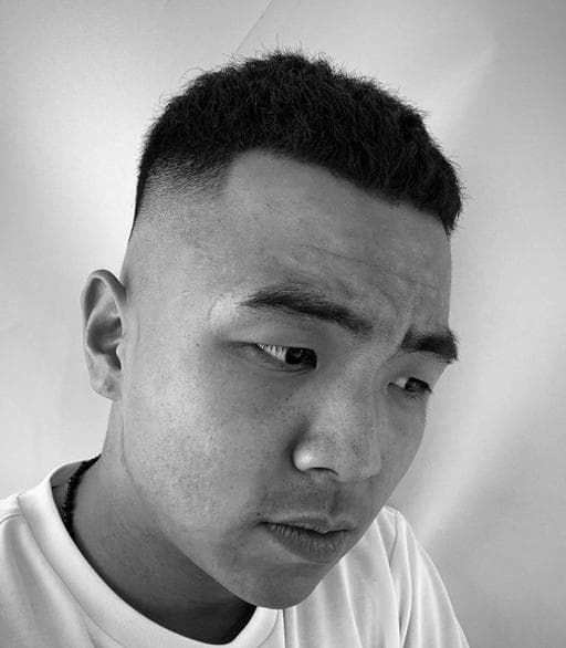 男生短髮