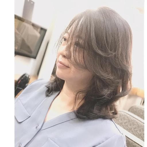 女生中長髮、長瀏海、女生染燙
