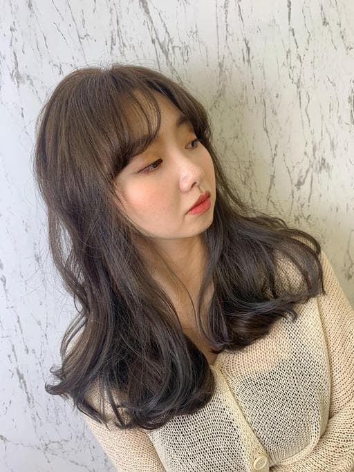 女生長髮、短瀏海、女生染髮