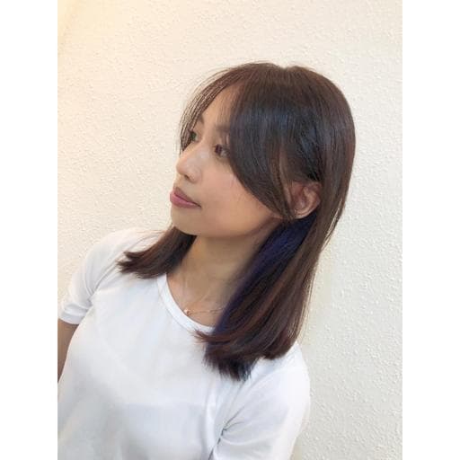 女生中長髮、長瀏海、漂色