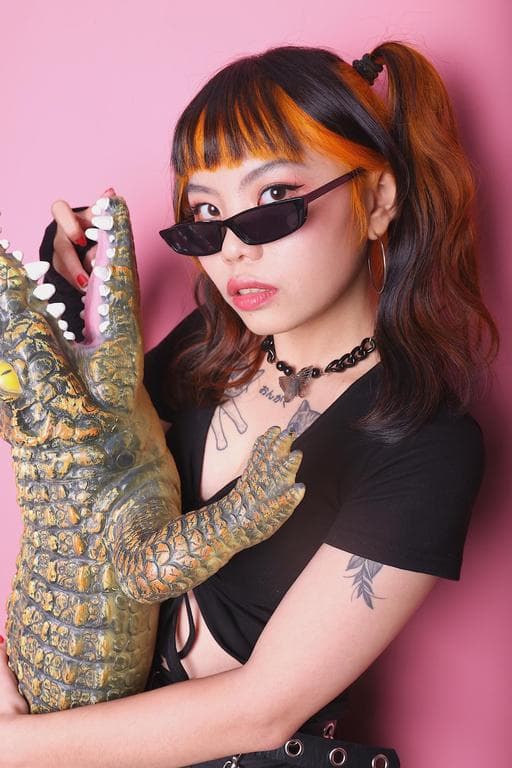 女生長髮、女生染髮、漂色