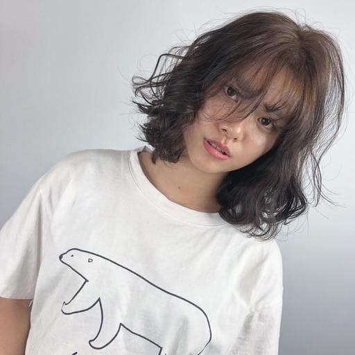 女生中長髮、棕色系、霧面質感