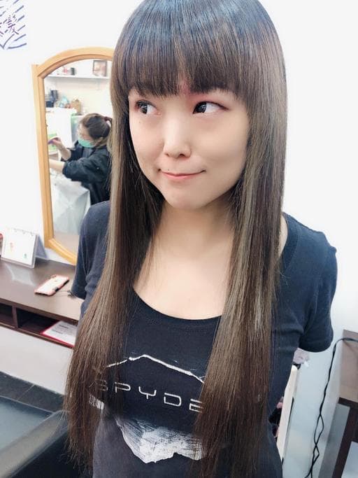 女生長髮、短瀏海、細軟髮