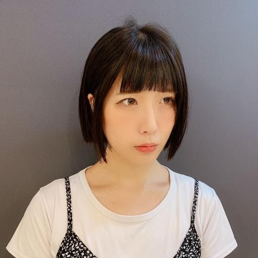 女生短髮、鵝蛋臉、中性頭皮
