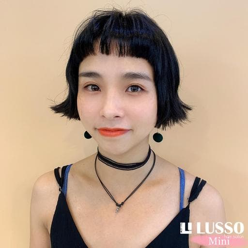 女生短髮、電棒造型、鵝蛋臉