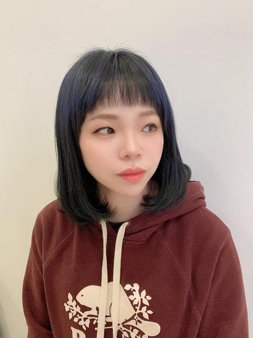 歐美挑染、耳圈染、短油頭
