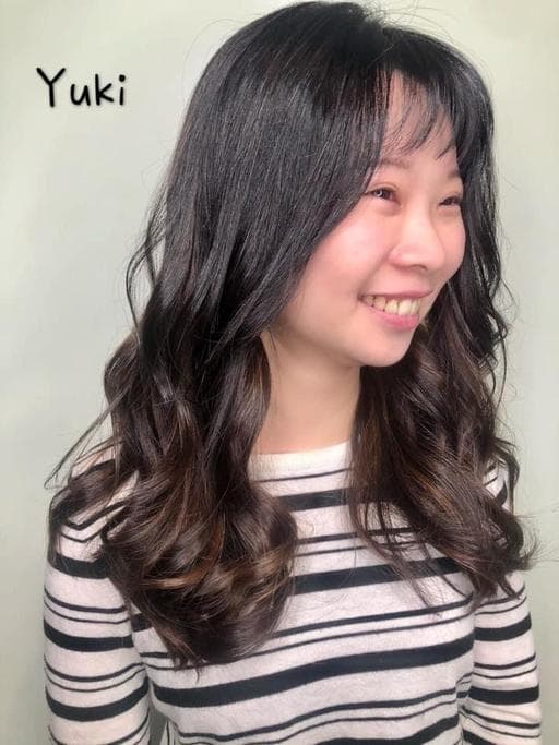 女生長髮