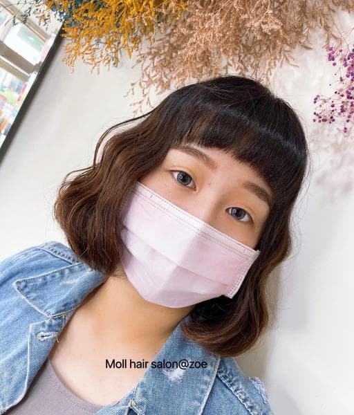 女生中長髮、短瀏海、溫塑燙