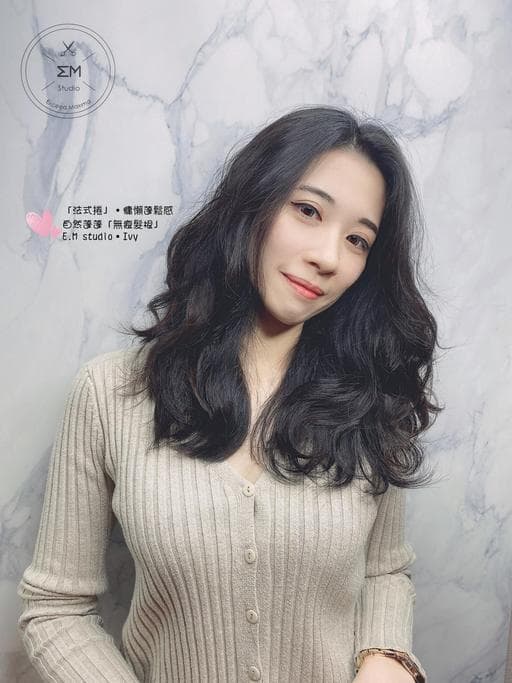 女生長髮、溫塑燙、三角臉