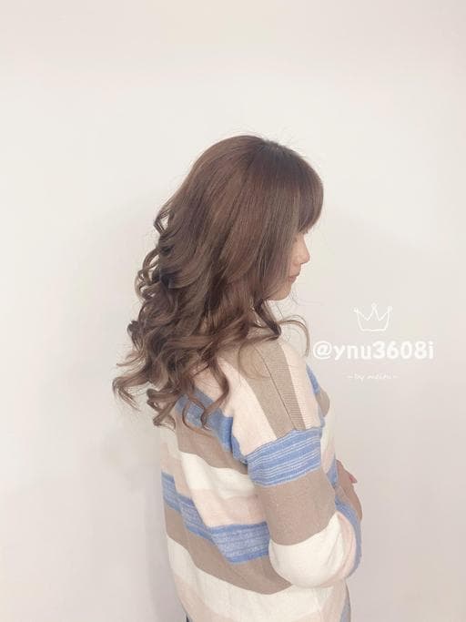 女生長髮、女生染髮、不用漂髮