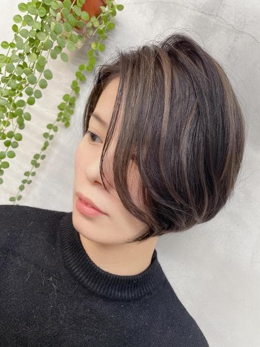 女生短髮、女生染髮、漂色