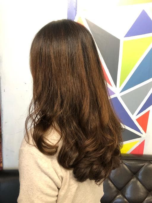 不用漂髮、女生長髮、女生染髮