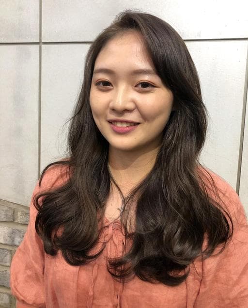 女生長髮、女生染髮、不用漂髮