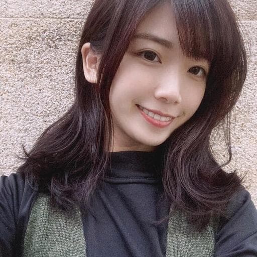 女生中長髮、咖啡色系、棕色系