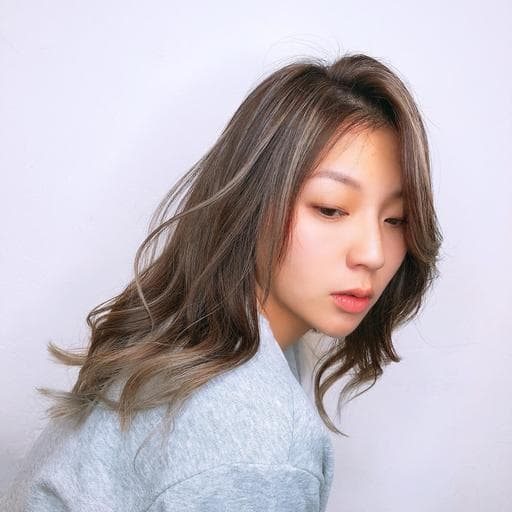 特殊色、漂色、女生長髮