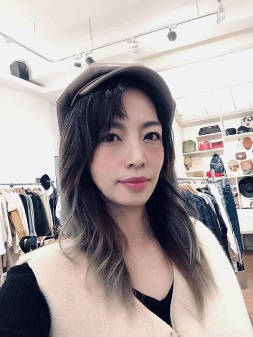 女生中長髮、長瀏海、漂色