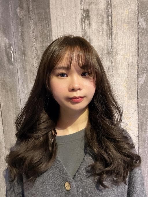 女生長髮、女生染髮、不用漂髮
