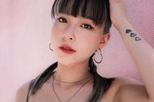 女生長髮、女生染髮、漂色