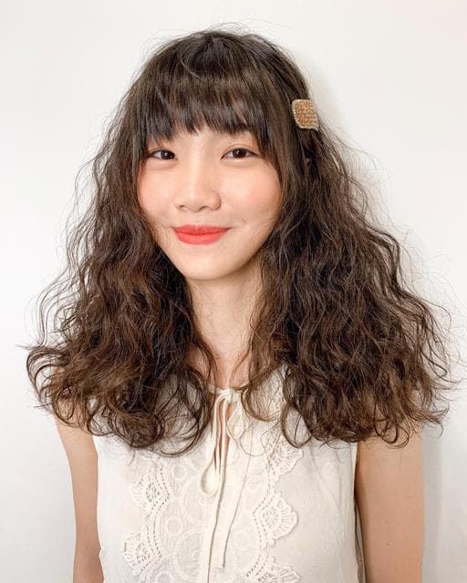 女生長髮、女生染髮、不用漂髮