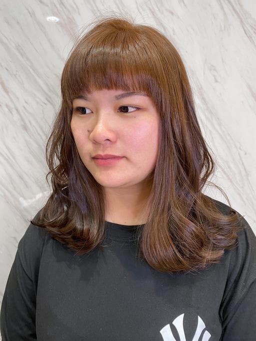 女生中長髮、女生染髮、不用漂髮