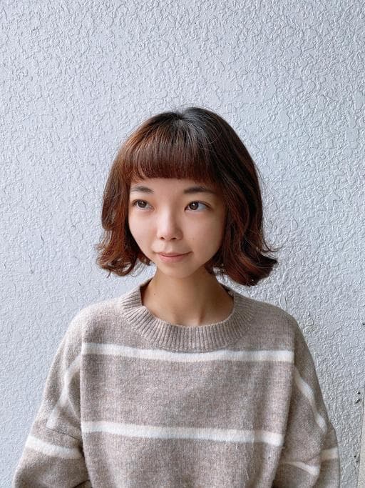 女生中長髮、女生燙髮、短瀏海