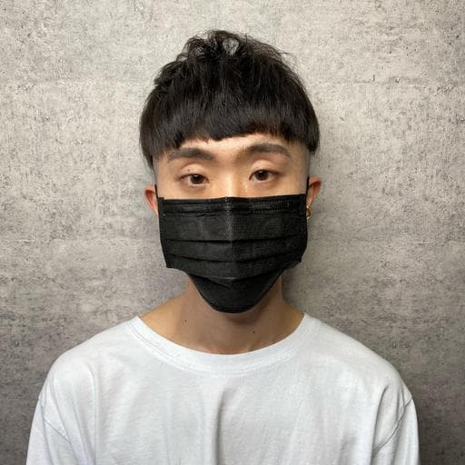 短瀏海、男生髮型、男生短髮
