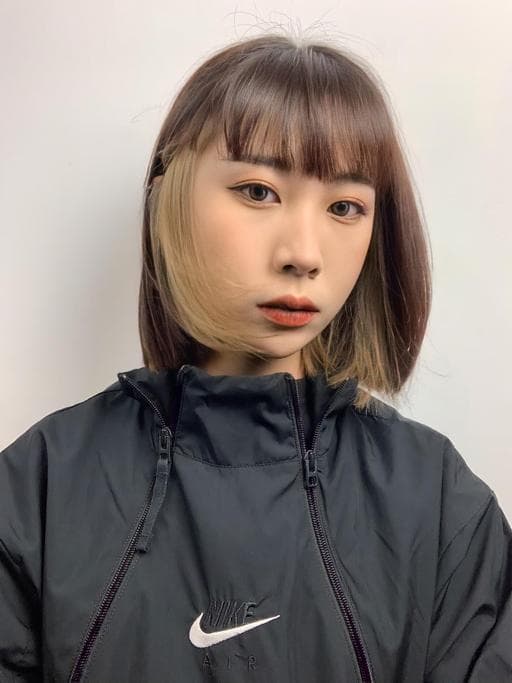 女生中長髮、耳圈染、女生染髮