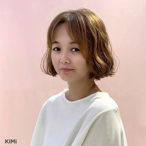 咖啡色系、短髮、韓系