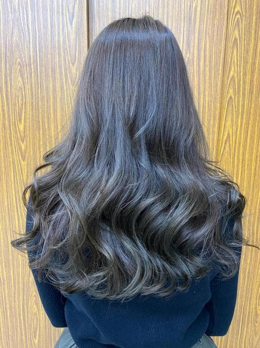 女生長髮