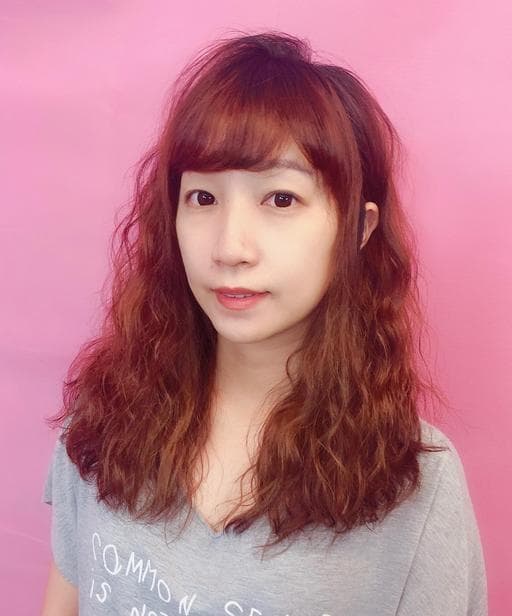 鵝蛋臉、細軟髮、水波紋卷