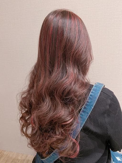 長瀏海、漂色、女生長髮