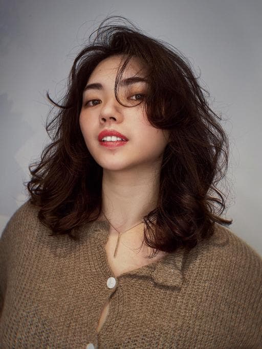 女生中長髮、燙卷、女生染燙