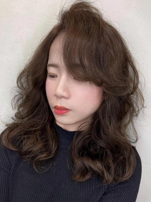 女生長髮、女生染髮、不用漂髮