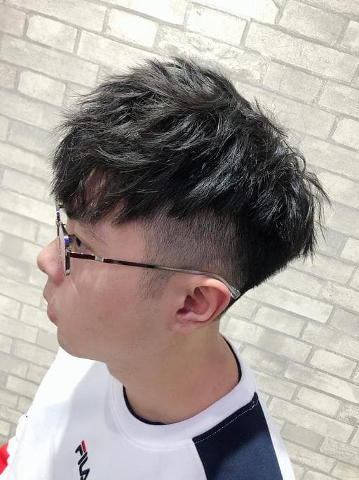 男生短髮