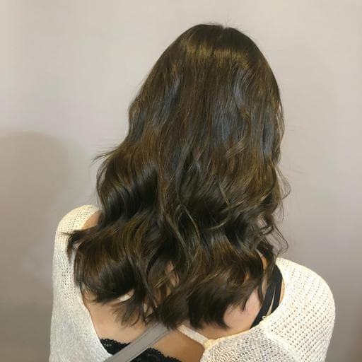 女生中長髮、亞麻綠、女生染髮