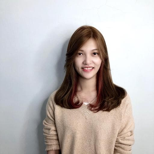 女生長髮、楓糖斑比色