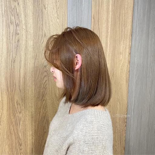 女生中長髮、長瀏海、棕色系