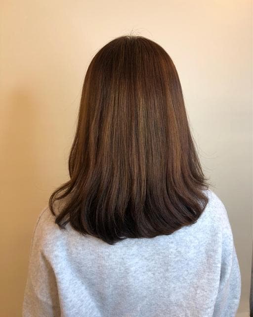 女生中長髮、內彎、長瀏海