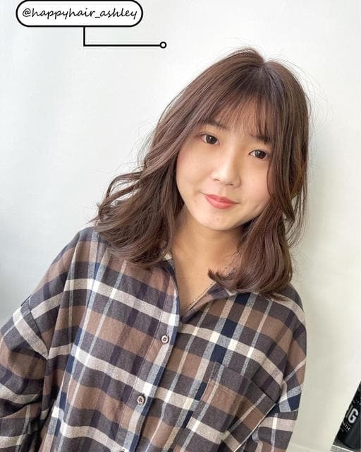 電棒造型、女生中長髮、短瀏海