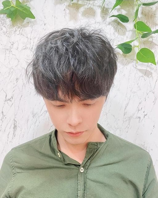 男生短髮、短瀏海、男生燙髮