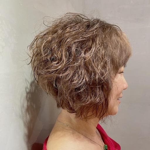 女生短髮、短瀏海、女生染髮