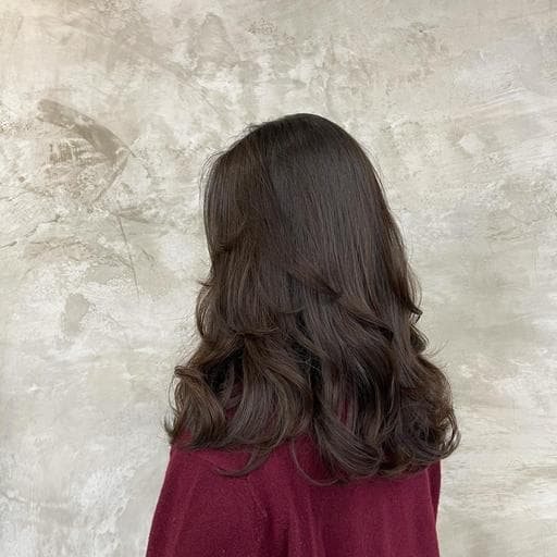 女生中長髮、溫塑燙、長瀏海