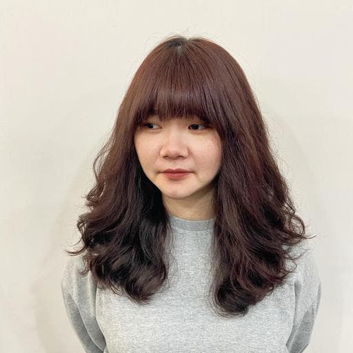 女生染燙、女生過肩長髮、女生長髮