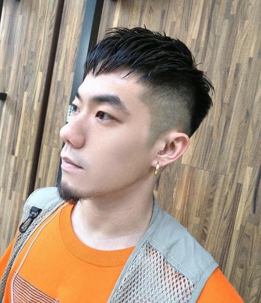 短瀏海、男生紋理剪裁、男生韓系紋理燙