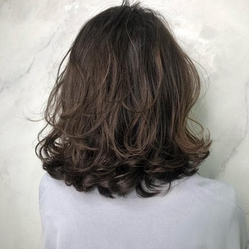 女生中長髮、女生染髮、不用漂髮
